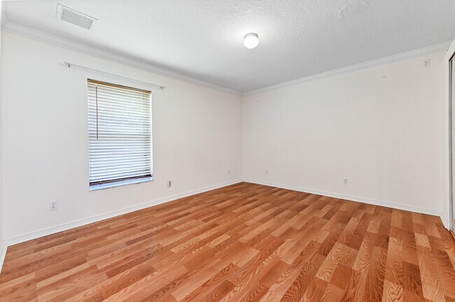 Building Photo - 681 SW Saragossa Ave