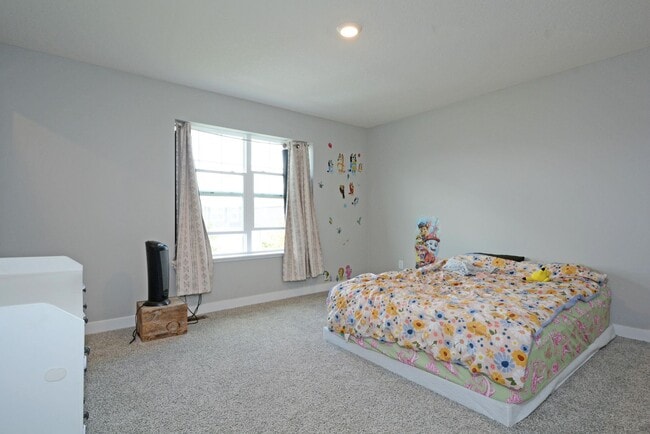Building Photo - Beautiful 4-Bedroom Home with Modern Finishes & 2 Car Garage!