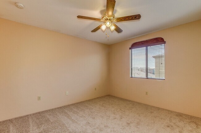 Building Photo - Modern 3BR/2.5BA Tucson Home with Private Balcony, Fenced Yard & 2-Car Garage