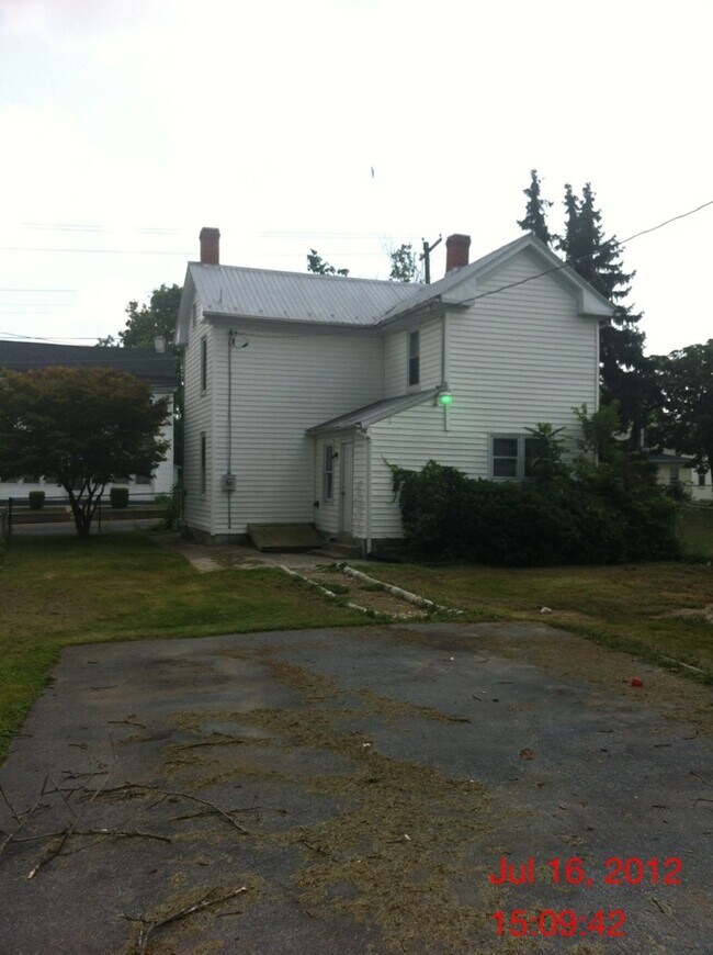 Building Photo - 713 E Moler Ave