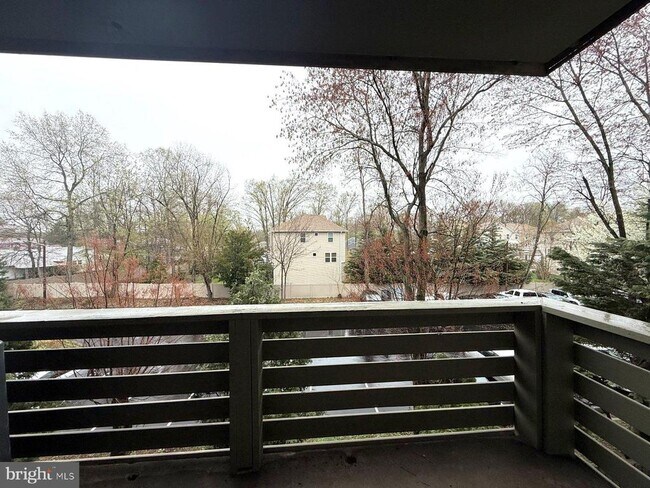 Building Photo - 606 Cooper Landing Rd