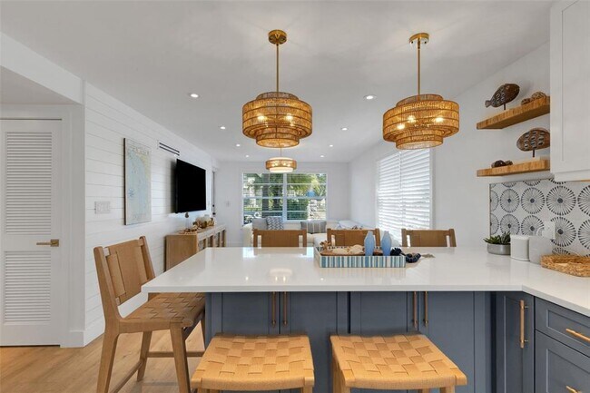 Building Photo - 4360 Chatham Dr