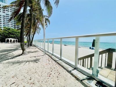 Building Photo - 3000 S Ocean Dr