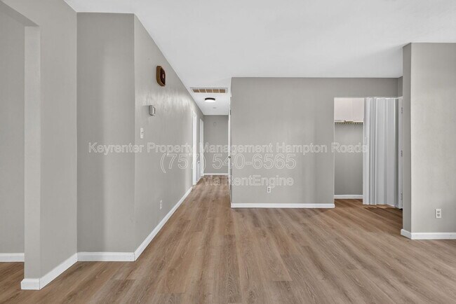 Building Photo - 4503 Leeward Dr