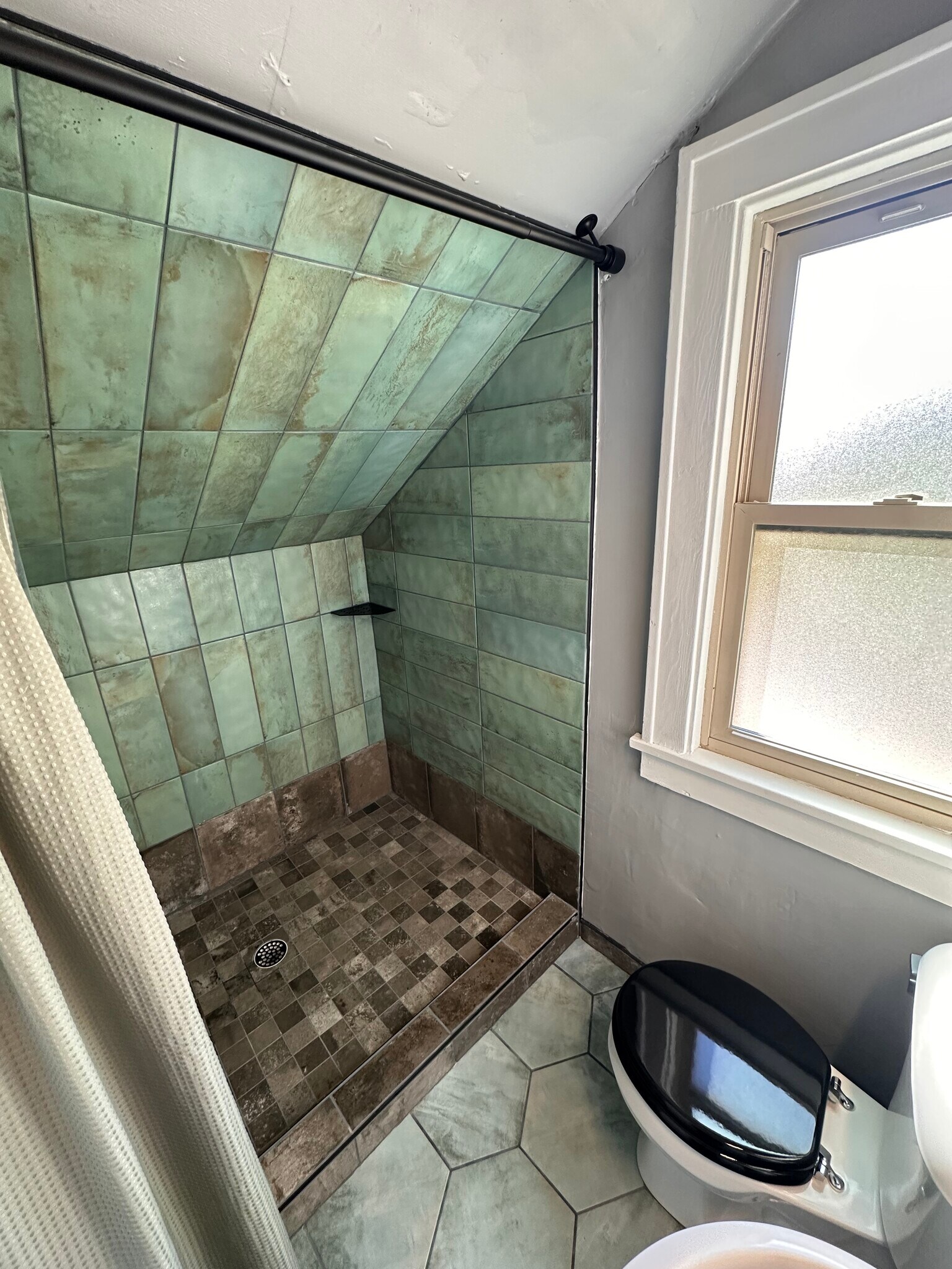 Building Photo - 718 Griggs St N