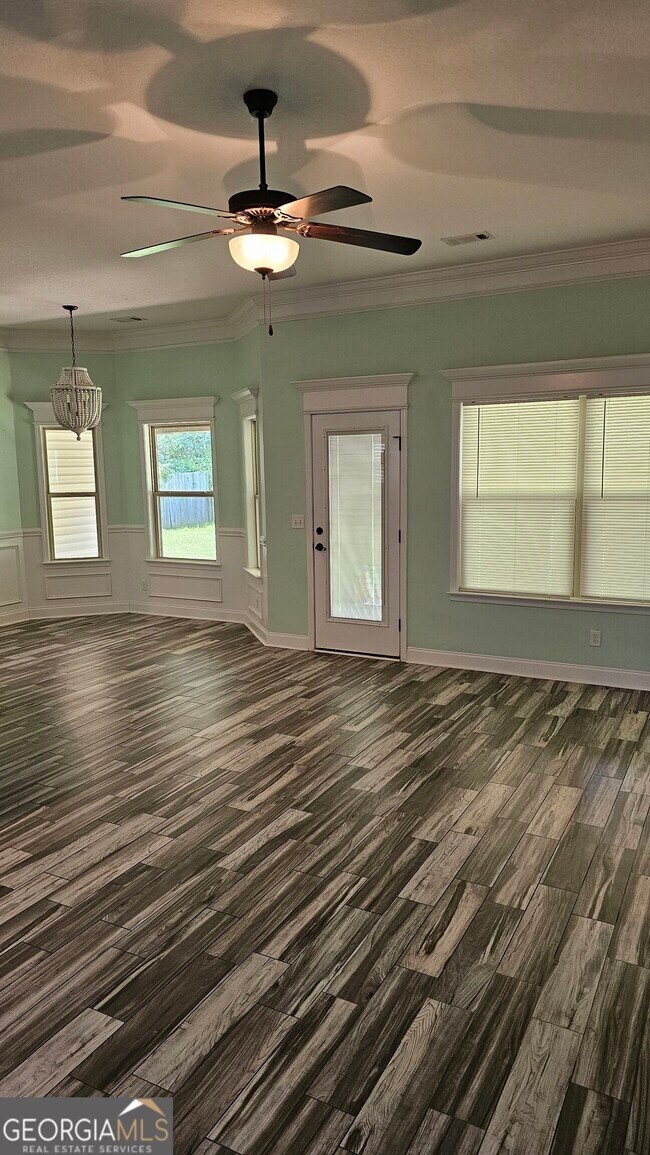 Building Photo - 304 Durgin Drive