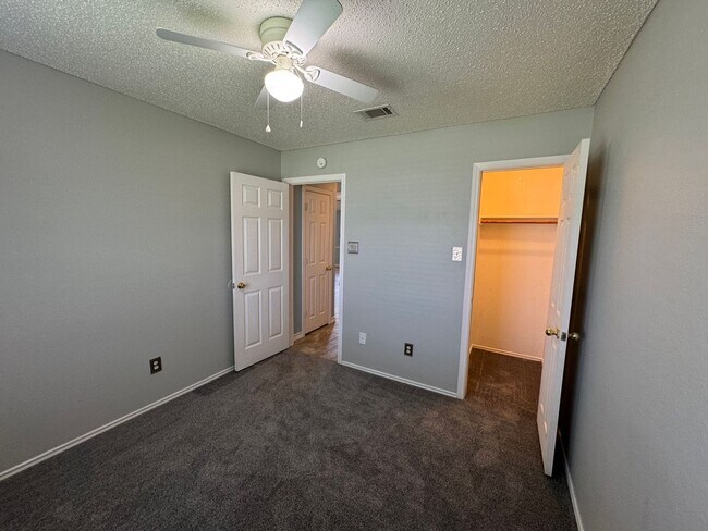 Building Photo - 3306 Levy Ln