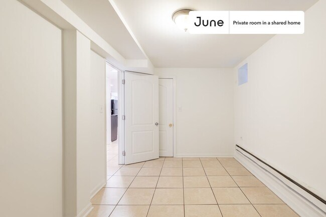 Building Photo - Room in Shared 3 bed/1 bath home