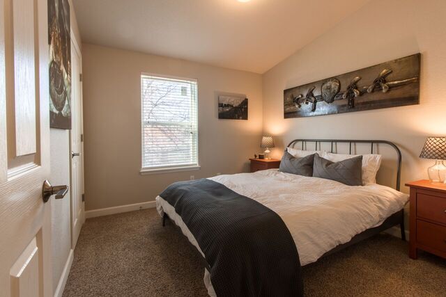 Building Photo - 3134 W 18th Ave