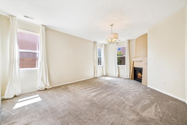 Building Photo - Single Story Beauty | Large Yard | 3 Bedro...