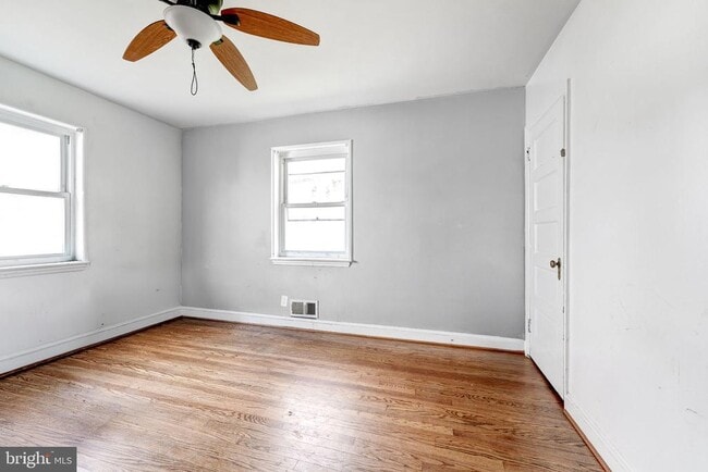 Building Photo - 715 N George Mason Dr