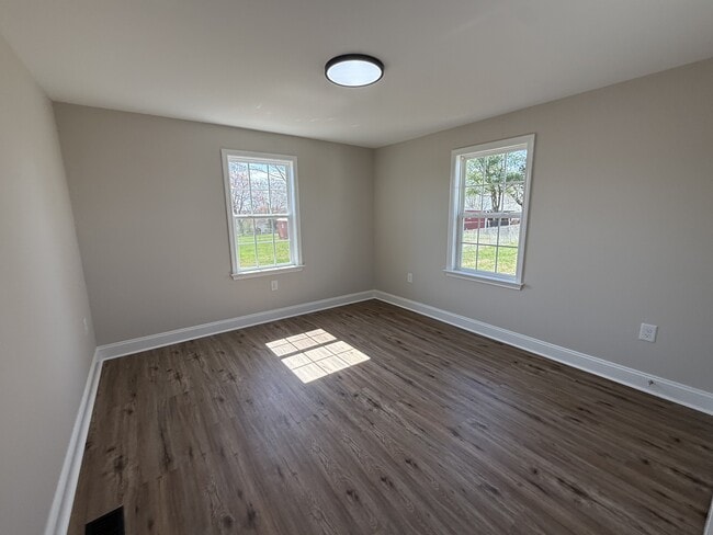 Building Photo - 126 Red Kirby Rd