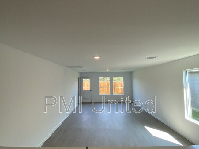 Building Photo - 3012 Burmese St