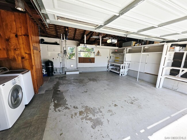Building Photo - 7930 Cinnabar Dr