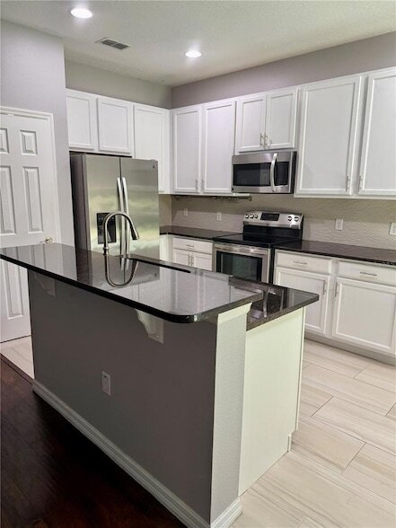 Building Photo - 12832 Oulton Cir