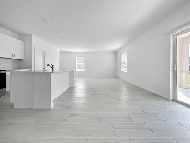 Building Photo - 17600 Shirewood Wy