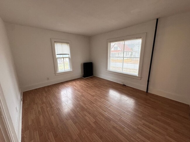 Building Photo - 1116 12th Ave