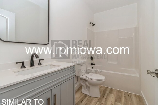 Building Photo - 8914 Hickory Dr