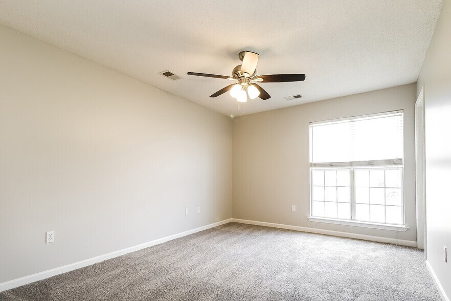 Building Photo - 1649 Cherry Creek Dr