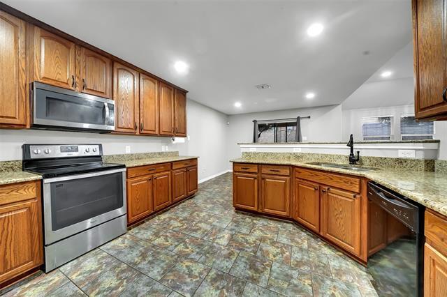 Building Photo - 324 S Mesa Verde Way