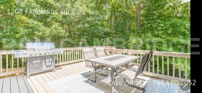 Building Photo - 1208 Fairwinds Dr