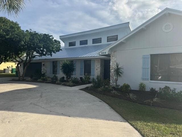 Building Photo - 929 Jackson Way