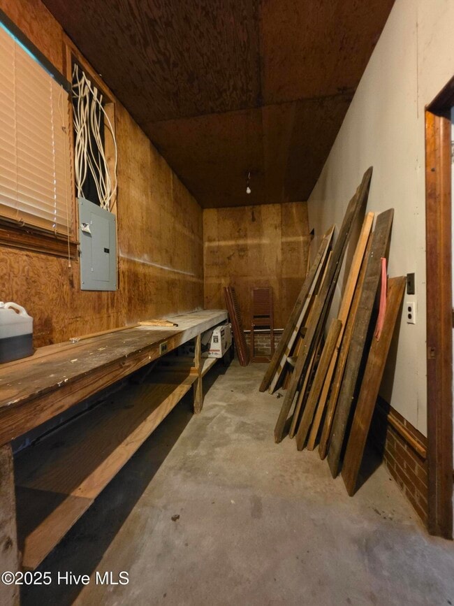 Building Photo - 204 Wharton St