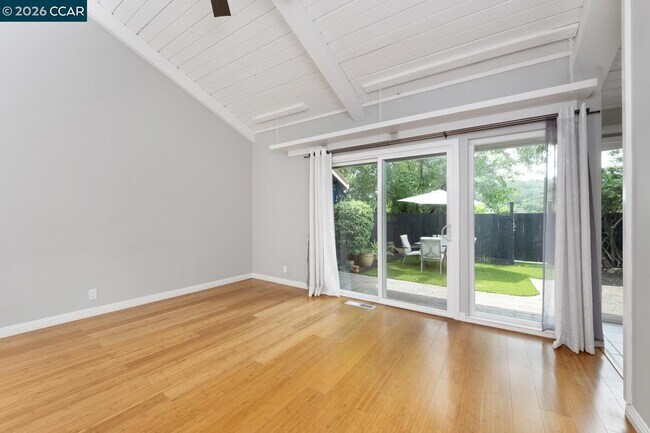 Building Photo - 238 Thistle Cir