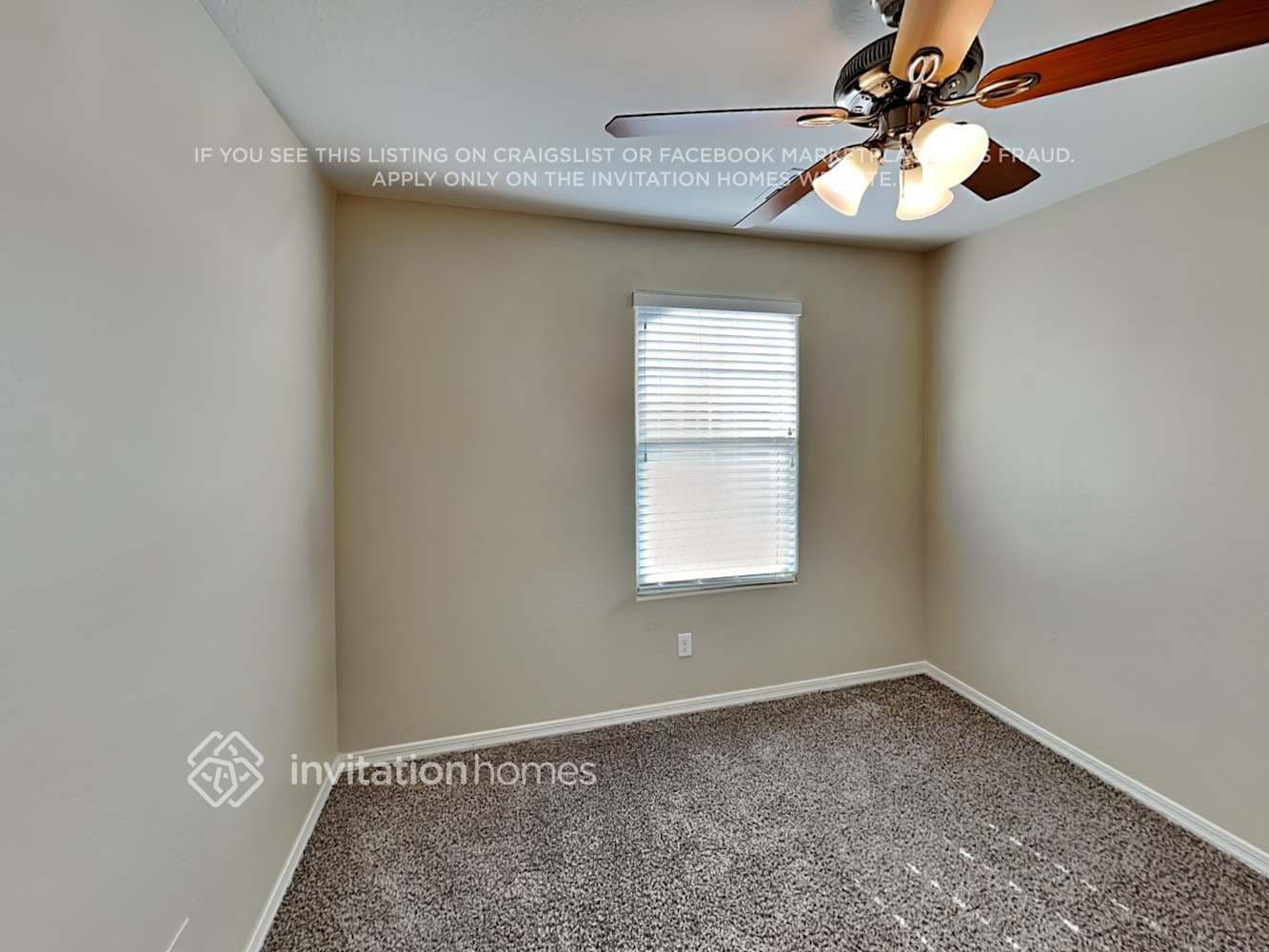 Building Photo - 1191 N 164th Ave