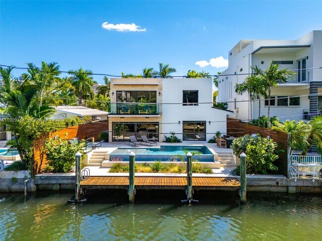 Building Photo - 1815 Fairhaven Pl