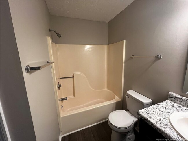 Building Photo - 1425 Ireland Dr