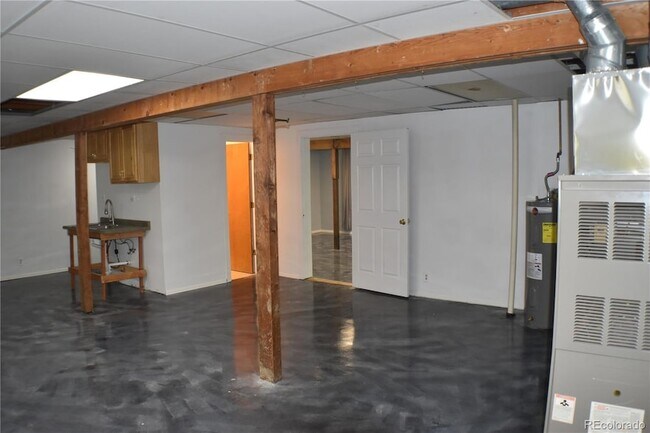 Building Photo - 1014 Elfin Glen Dr