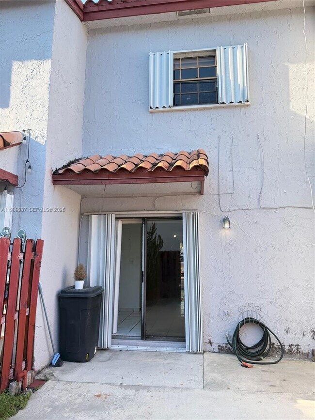 Building Photo - 15450 SW 74th Cir Ct