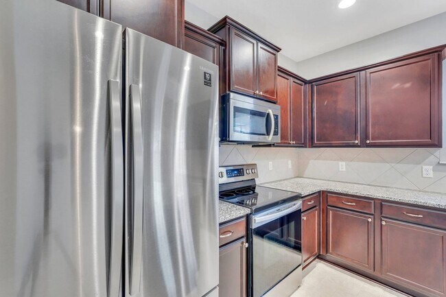 Building Photo - COMING EARLY JUNE 2026! (Pet Friendly)