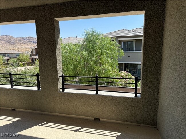 Building Photo - 921 Riverlawn Pl