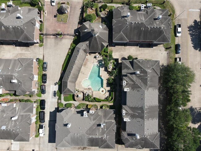Building Photo - 8888 Benning Dr