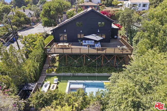 Building Photo - 2304 Vestal Ave