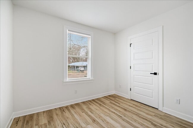 Building Photo - 2994 Grenadier Cove
