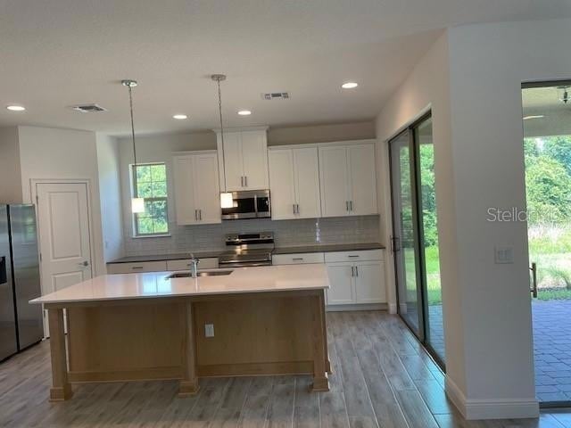 Building Photo - 7501 Wing Span Wy