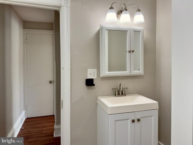 Building Photo - 14 Third Unit 3