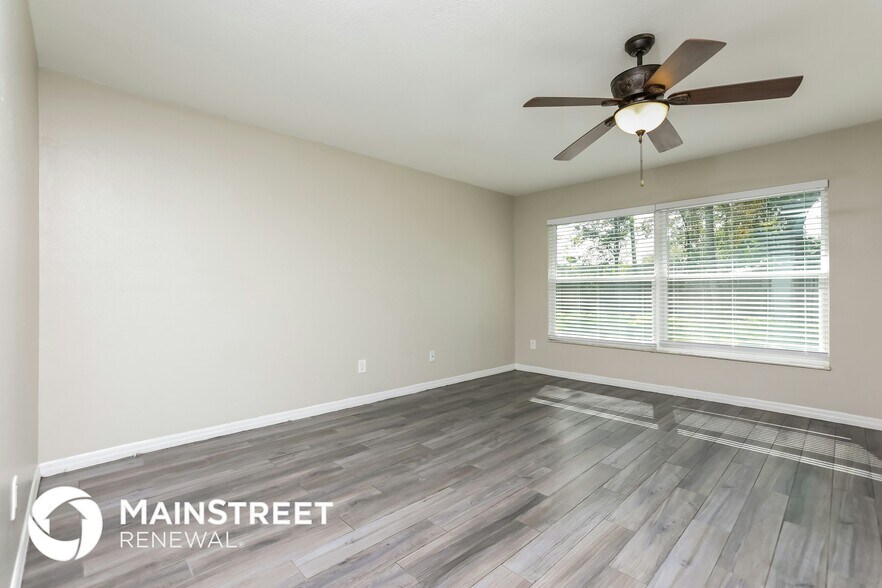 Building Photo - 109 N Alderwood St