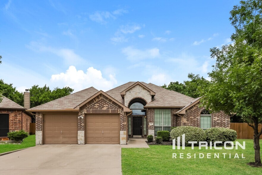Primary Photo - 88 Post Oak Dr