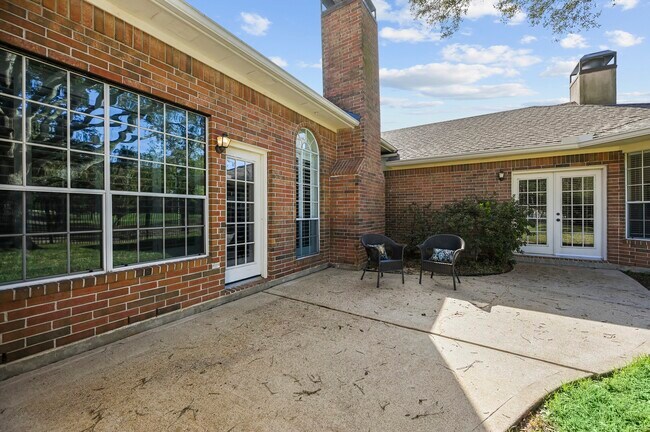 Building Photo - 1122 Wellshire Dr