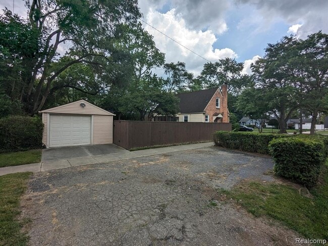 Building Photo - 4418 S Verona Cir