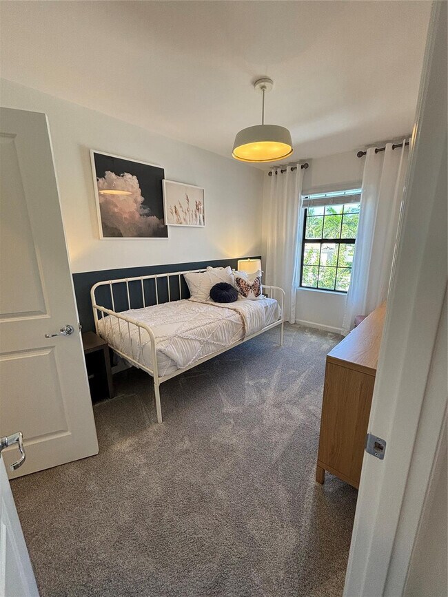 Building Photo - 1527 Fells Cove Ln