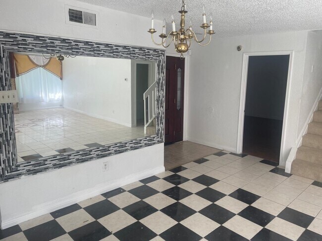 Building Photo - 12915 Ashford Knoll Dr