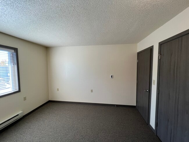 Building Photo - 117 Maine St