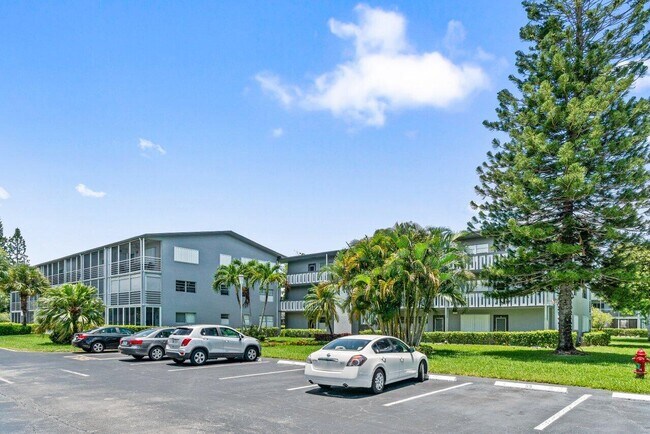 Building Photo - 68 Suffolk B
