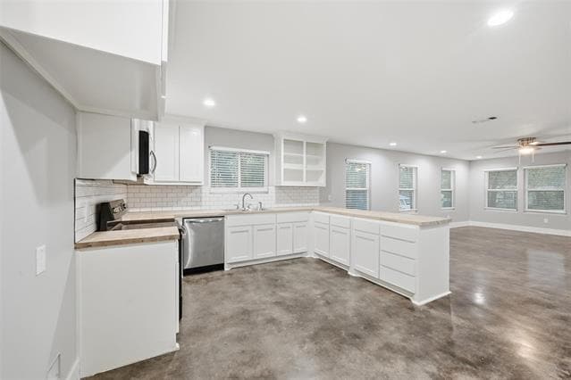 Building Photo - 607 E Day St