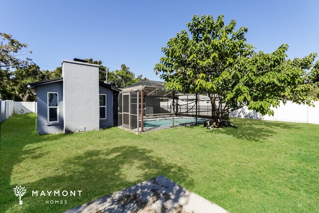 Building Photo - 15634 Sea Pines Dr